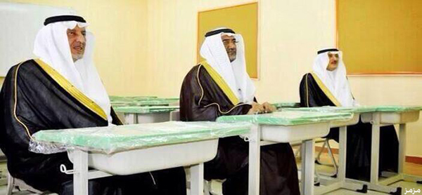 صورة لخالد الفيصل على مقاعد الدراسة