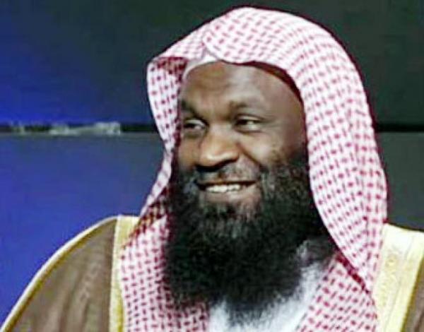 “الكلباني”: سأذهب لدبي لشراء “مايوه”.. أخاف أن تمطر في الرياض