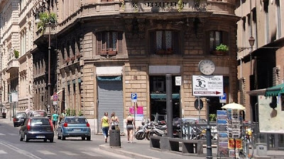 أربعيني يخبأ جثة والده في الجدار ليقبض معاشه التقاعدي